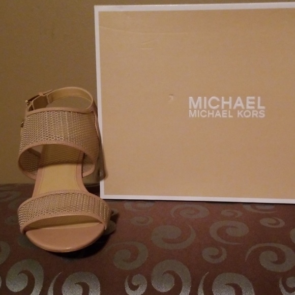 Designer Sandals (Nude) - Picture 3 of 3